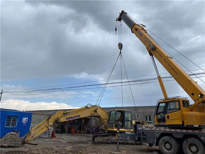 南关区25吨吊车的工作半径是多少？